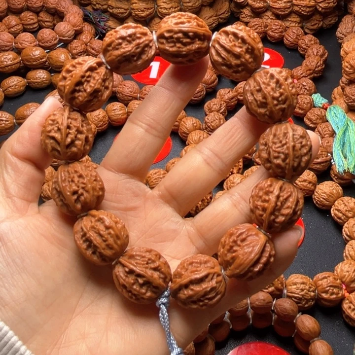 文玩核桃吊坠密纹京八棱