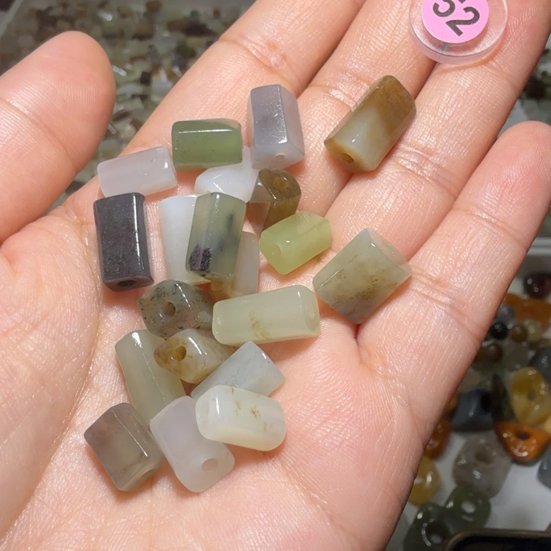 和田玉未镶嵌珠宝奇石