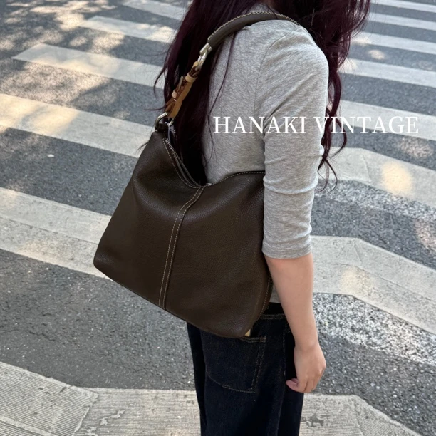 95新 Prada/普拉达 花绮中古/Prada深棕外缝线垃圾袋单肩包