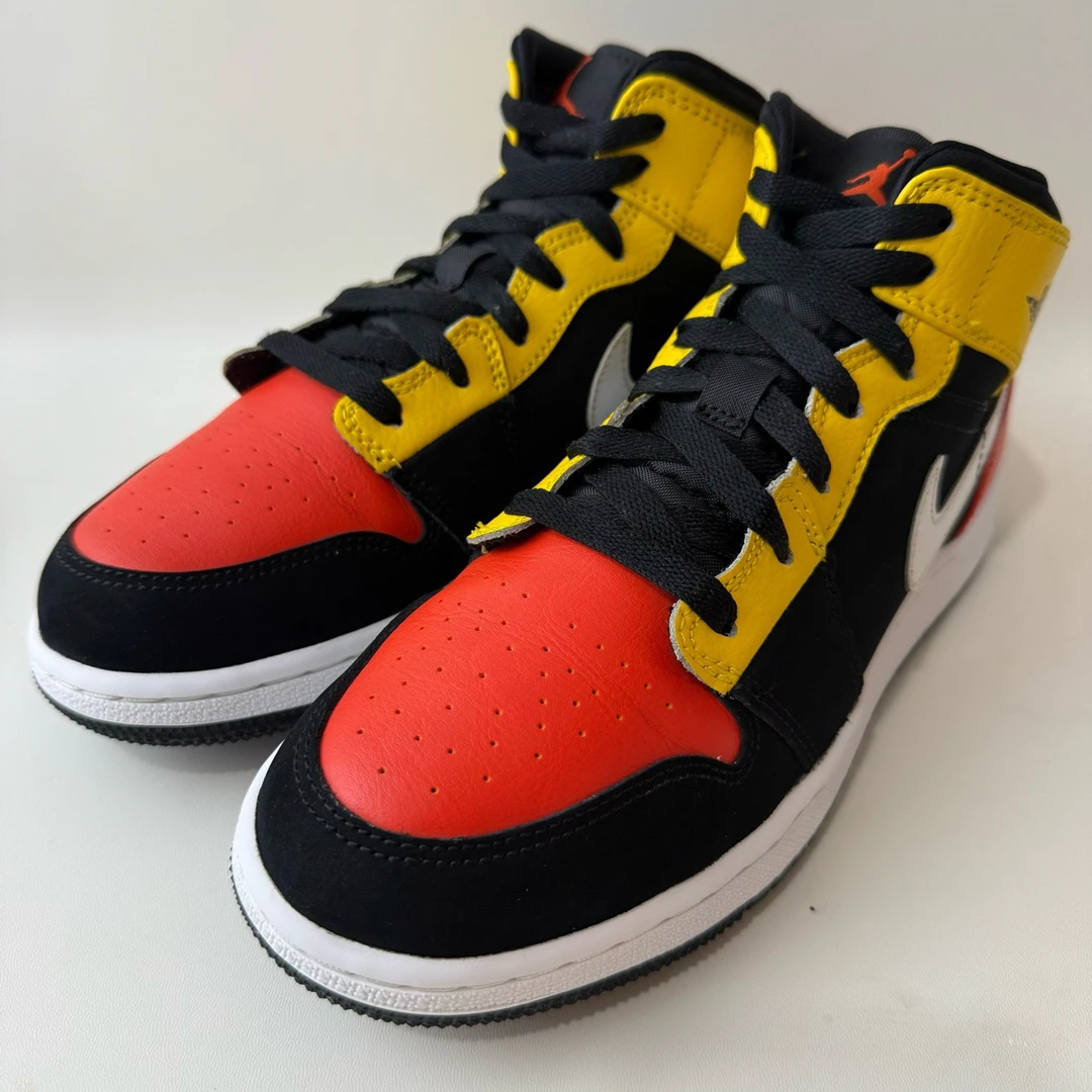 39码 9新 耐克 NikeAJ1黑橙 公价1099 篮球鞋编号6435 二手不退换