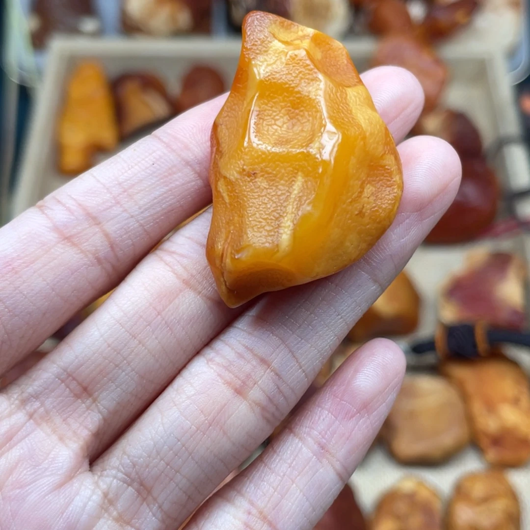 琥珀未镶嵌珠宝奇石