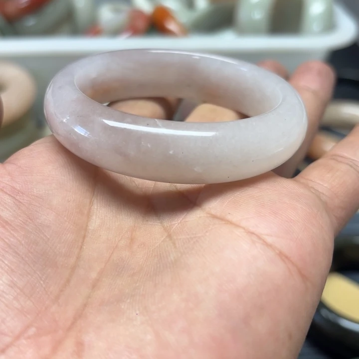 媚***娘石英岩玉合金颈饰