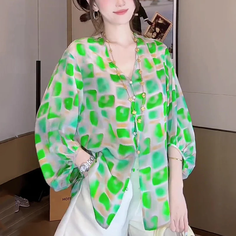 高级气质时尚雪纺衫女春秋新款2025休闲百搭通勤减龄女士V领小衫