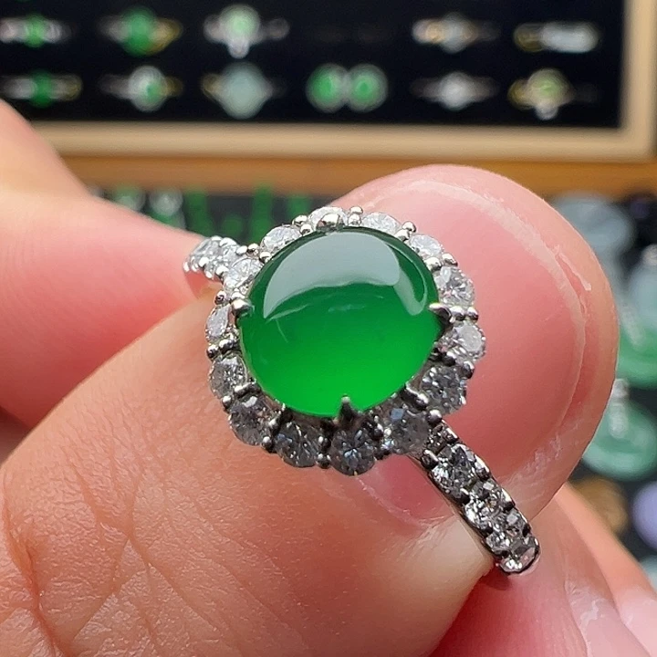 翡翠18K金镶嵌戒指蛋面6.4