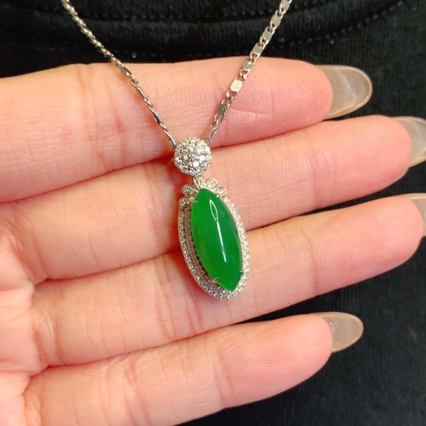 【闪购商品】颈饰18K金镶嵌翡翠马眼