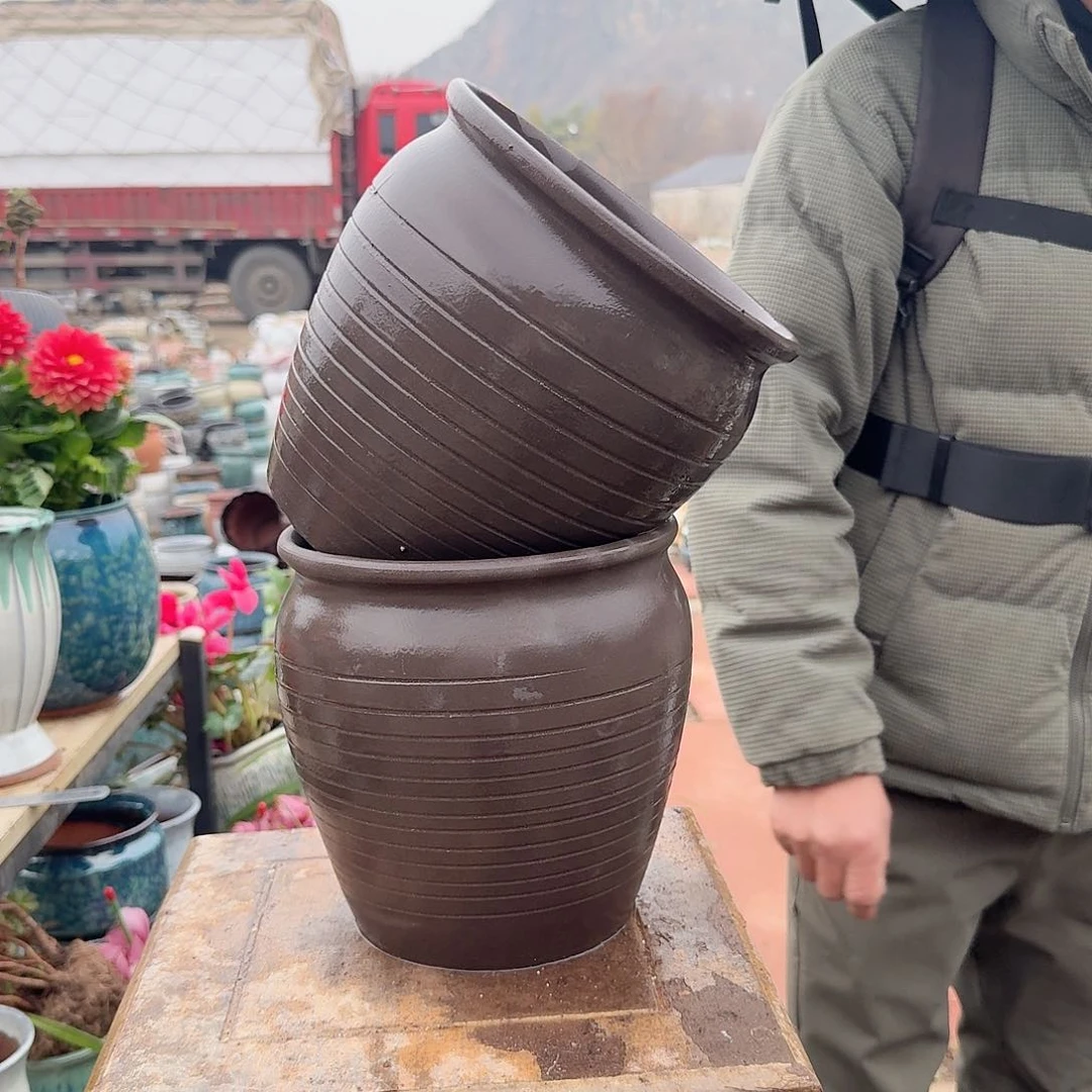 紫砂花盆口20高20（黑金刚两个