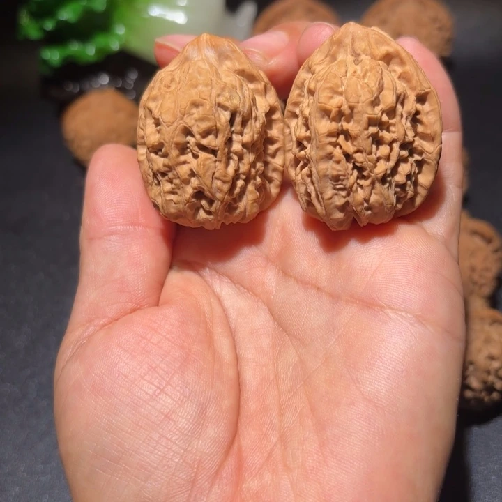 吊坠文玩核桃文玩核桃吊坠野生鸡心