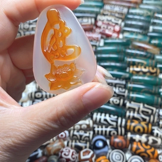 未镶嵌颈饰玛瑙/玉髓