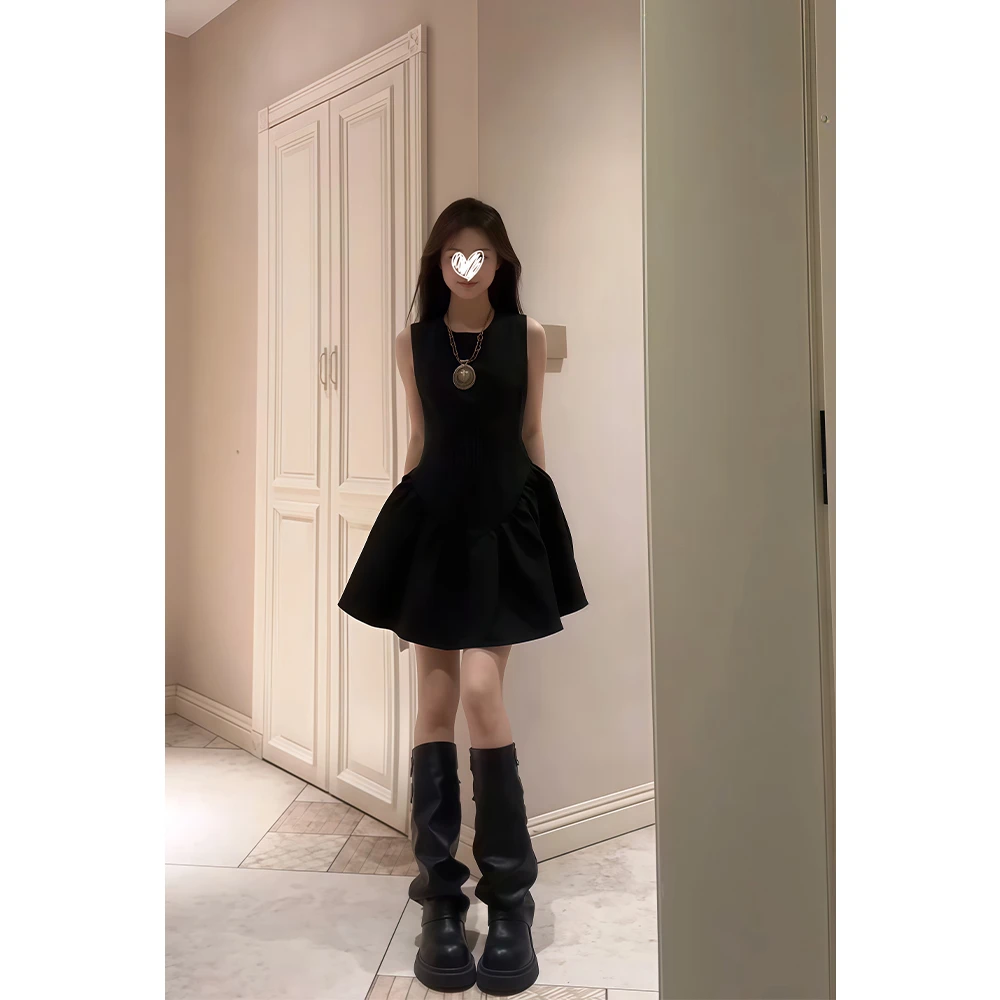 【Black墨韵】miu系极简风背心裙女收腰显瘦蓬蓬连衣裙子21268