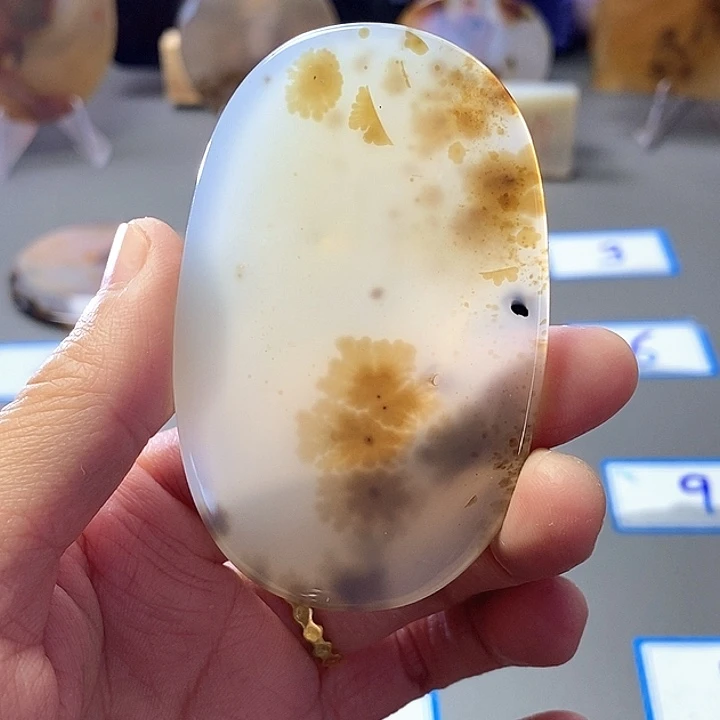 玛瑙/玉髓未镶嵌珠宝半成品