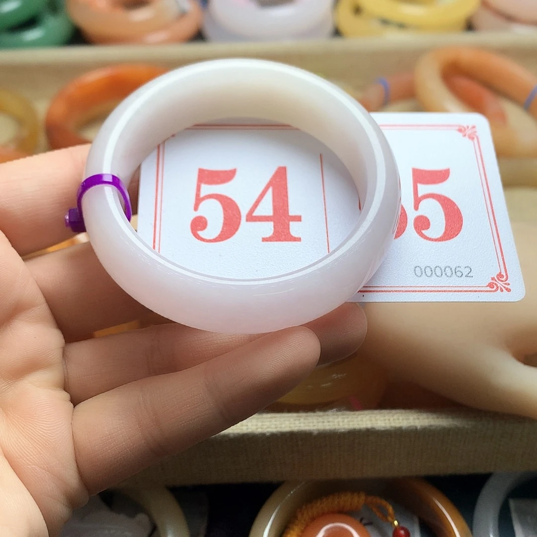 未镶嵌石英质玉（黄龙玉）手镯悦*