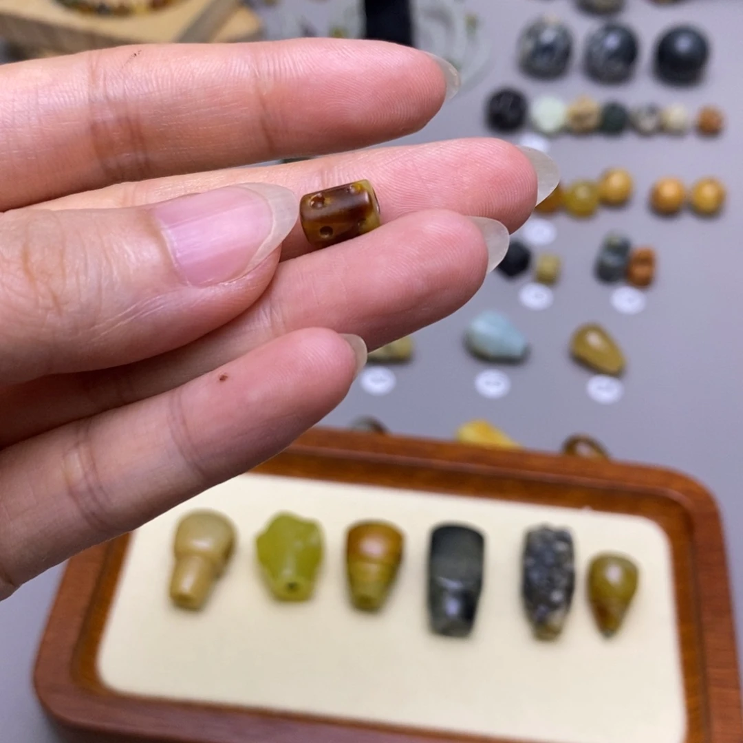 蛇纹石玉未镶嵌配饰用****6