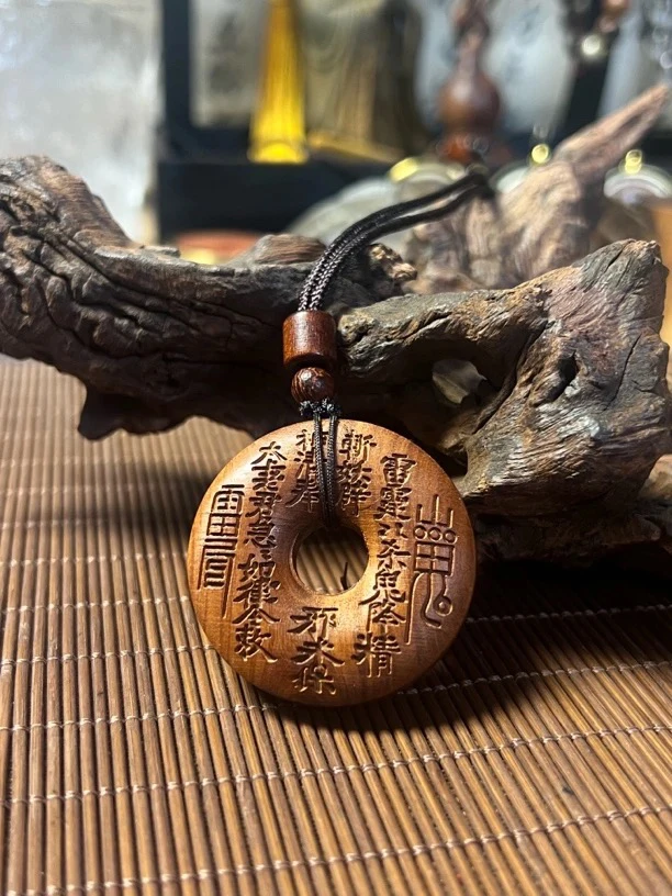 雷击枣木山贵花吊坠挂件