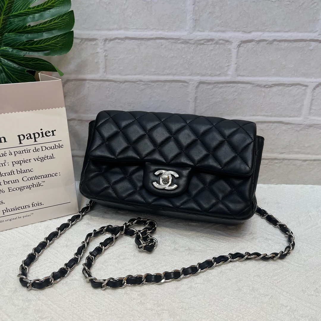99新 Chanel/香奈儿 /cf大mini黑银羊/24开有卡