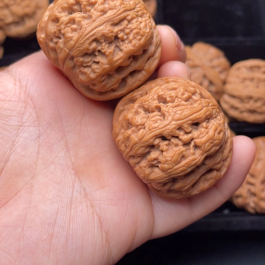 核桃秦岭山脉文玩核桃