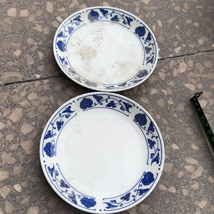 瓷片陶瓷盘子碗啥都有