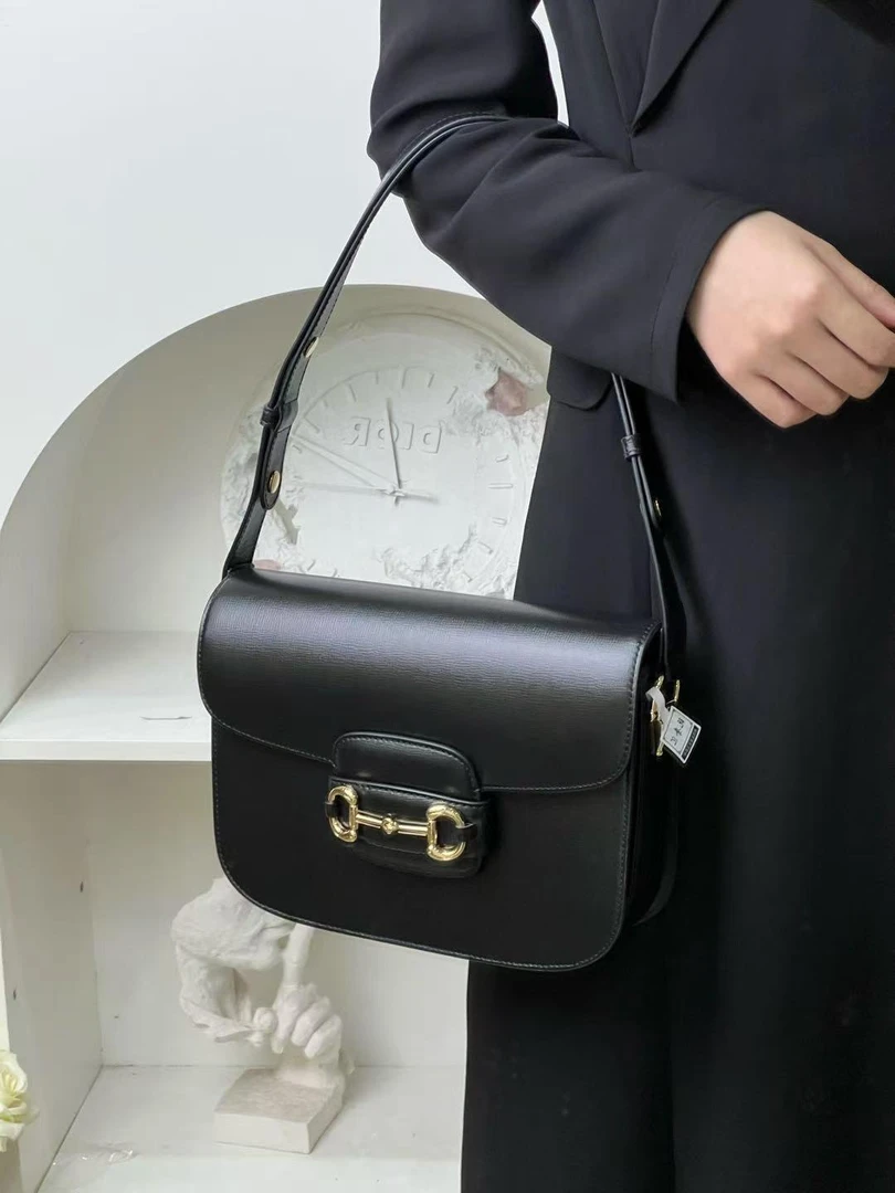 未使用 GUCCI/古驰 1955马鞍中号黑色/优品