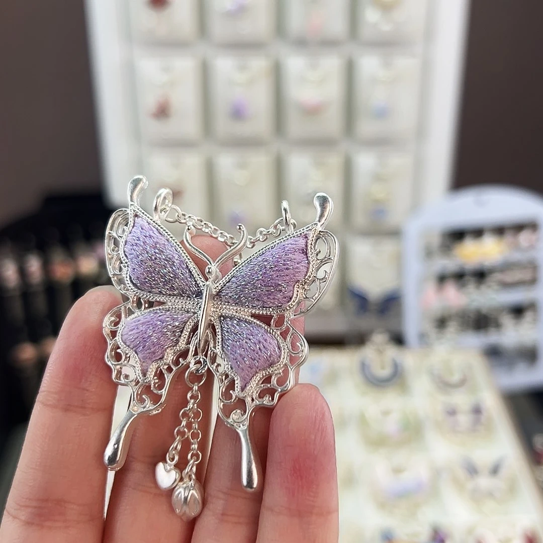 布艺合金蝴蝶吊坠2