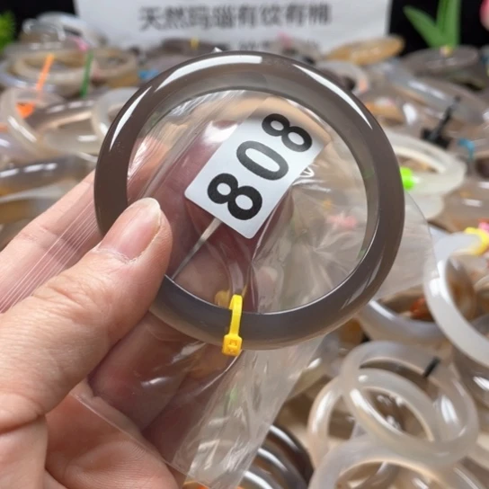 玛瑙/玉髓手镯未镶嵌
