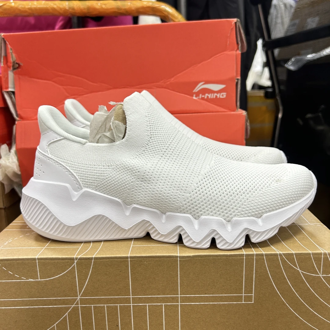 《B品以直播展示为准》鞋面发黄（X1425）李宁女运动鞋AGCU258-2