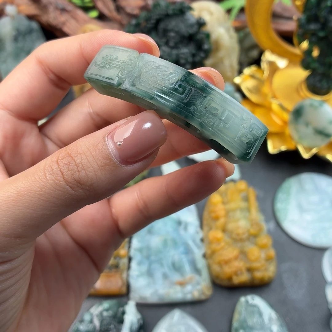 定制翡翠未镶嵌翡翠