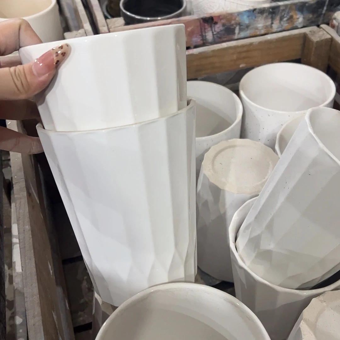 有孔陶瓷花盆，满10米包邮发货