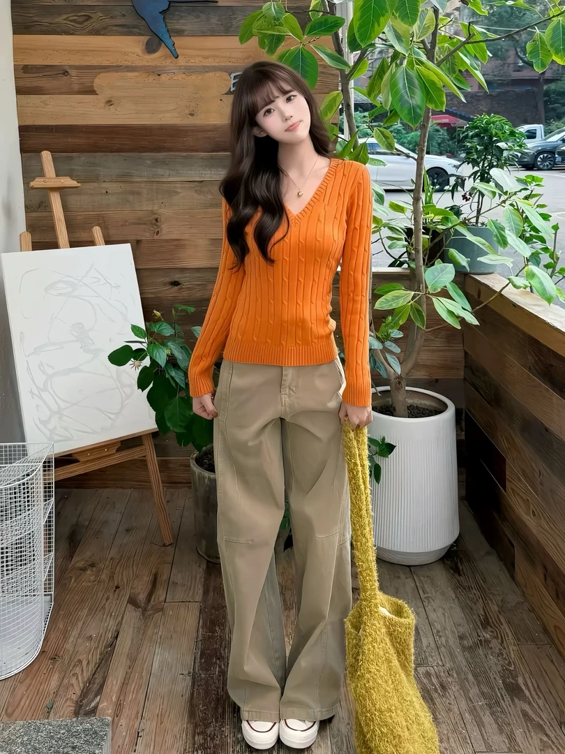 q-V领套头针织刺绣大麻花（马刺绣）约280克全棉