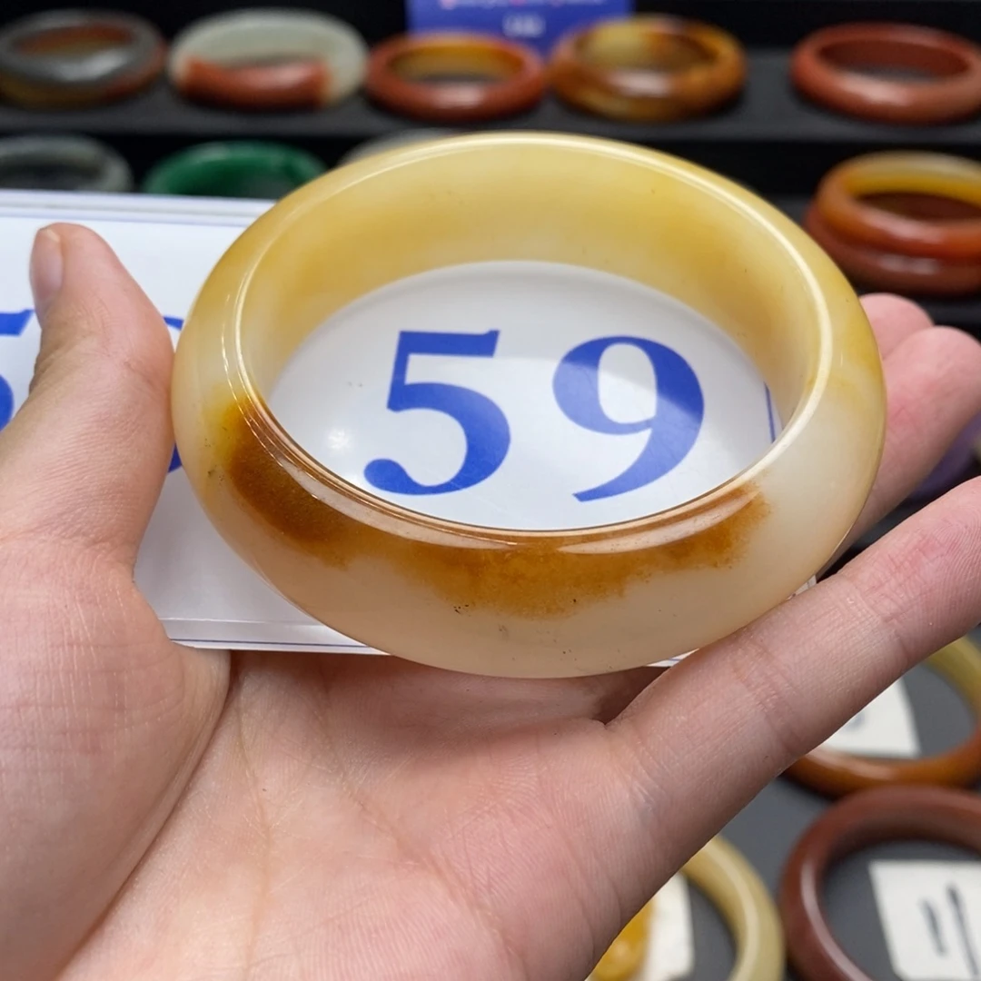 石英质玉（黄龙玉）手镯未镶嵌