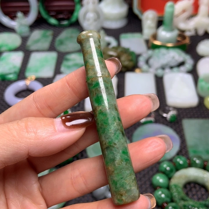 翡翠未镶嵌挂件清