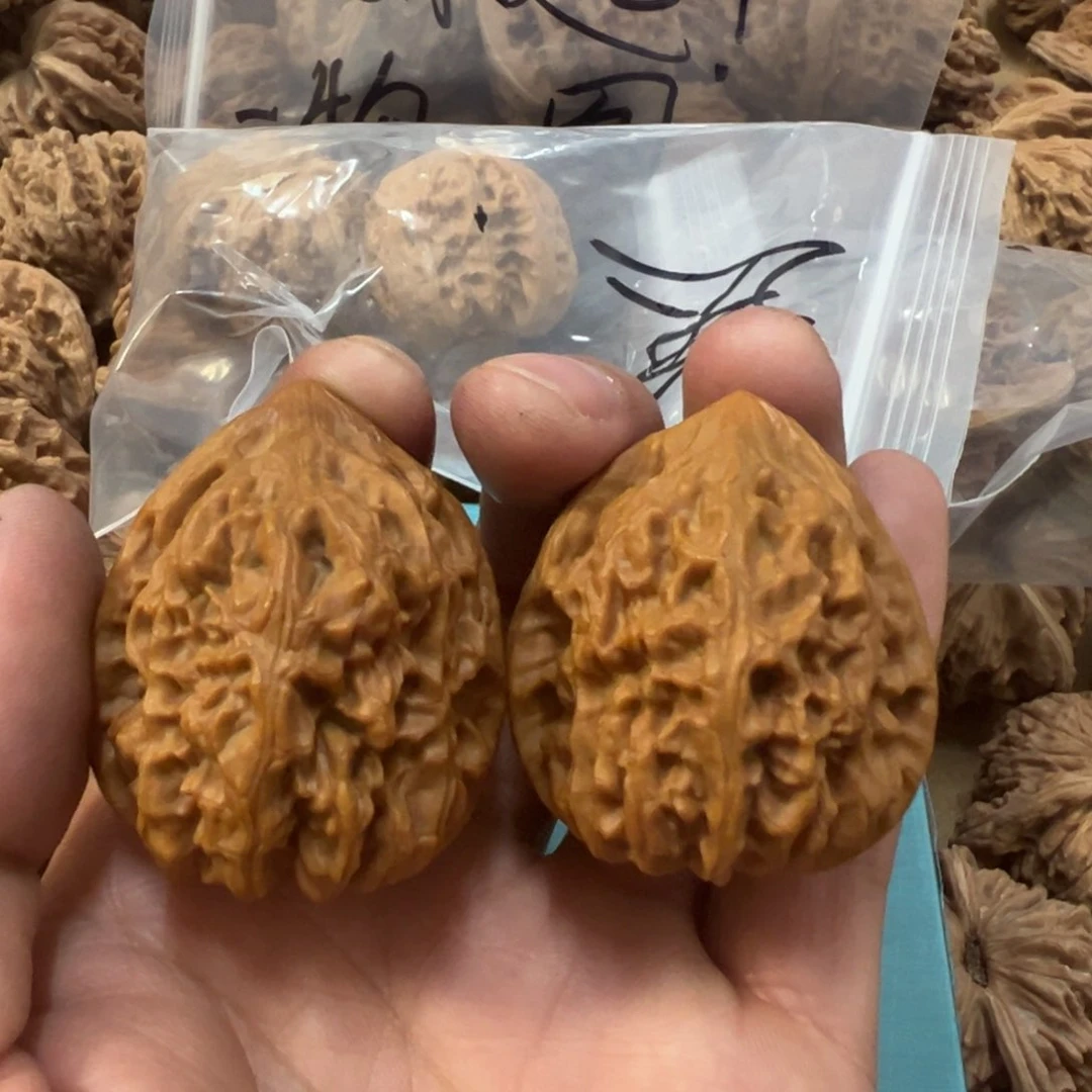 25号 38尺鸡心文玩核桃