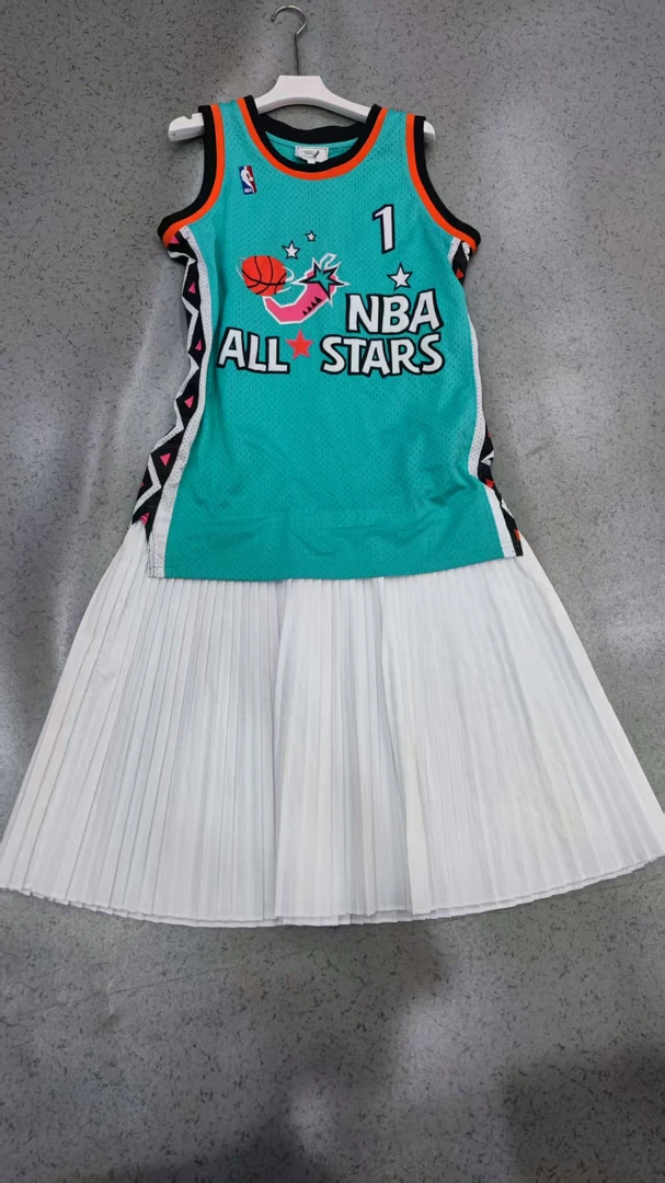 运功风连衣裙拼接时尚休闲