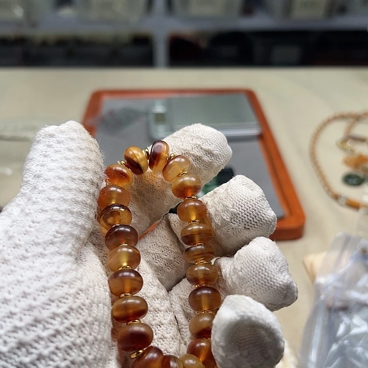 白玉菩提吊坠黄色6148