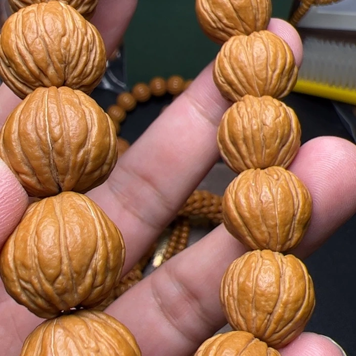 a***念猴头核桃手串卡罗拉