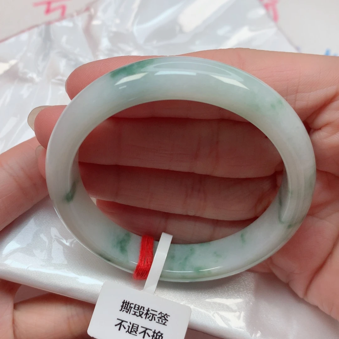 翡翠手镯未镶嵌53.6圈
