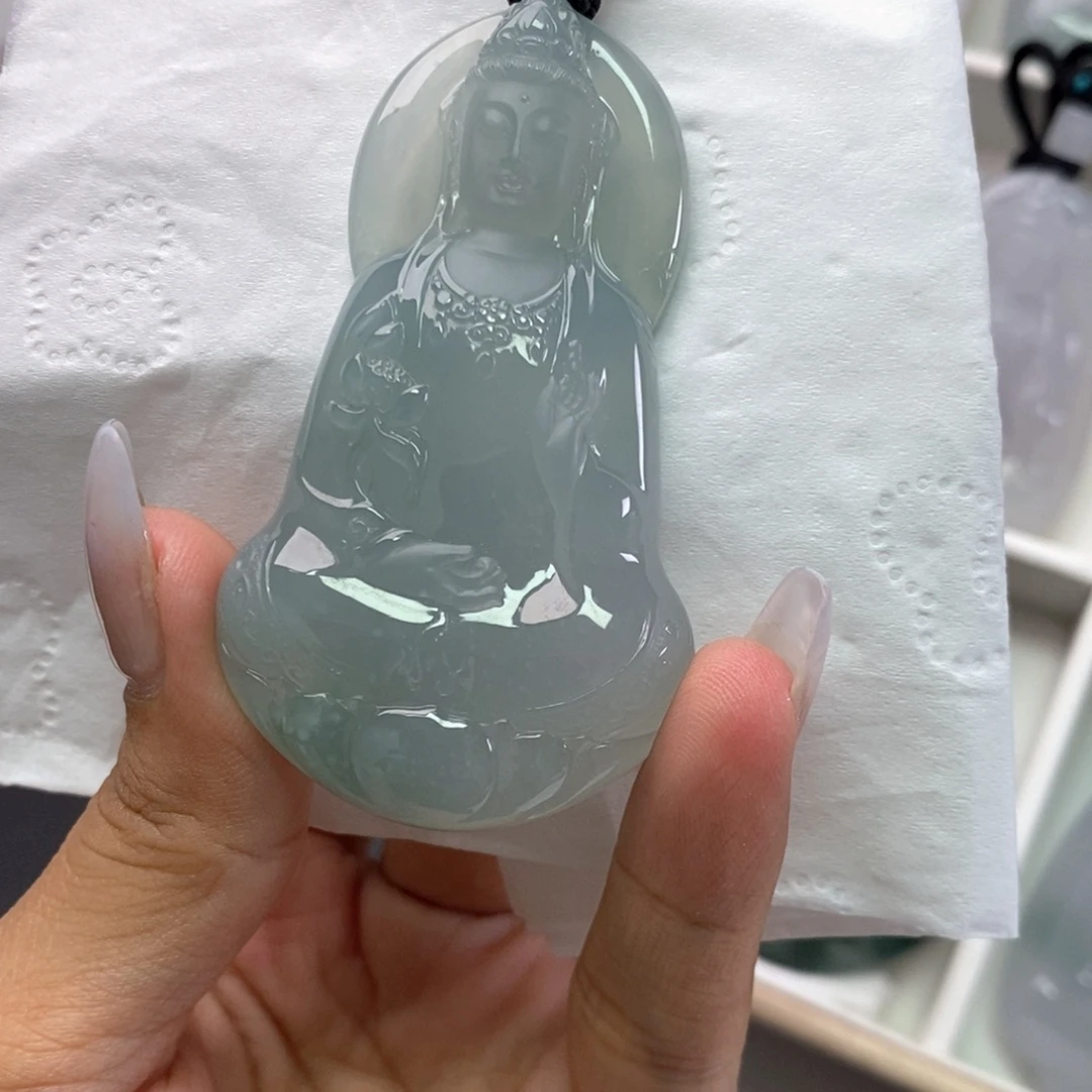 方***翡翠未镶嵌颈饰翡翠