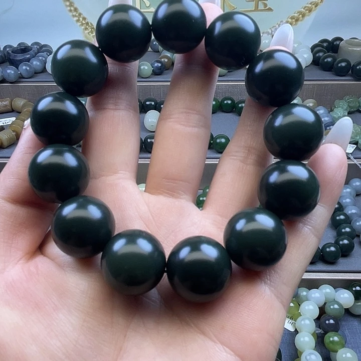 和田玉未镶嵌手串