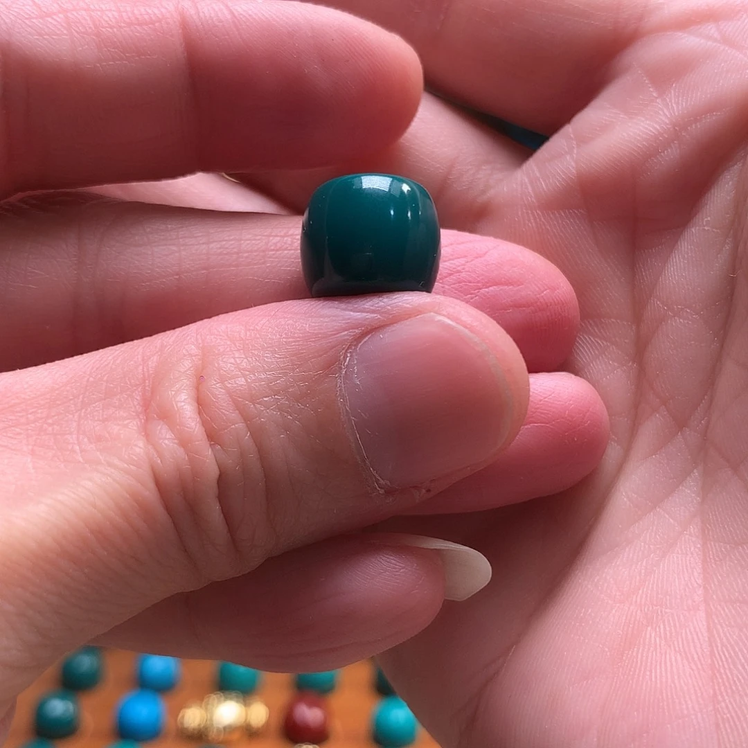 巴***嘿琉璃颈饰地狱色13mm直切