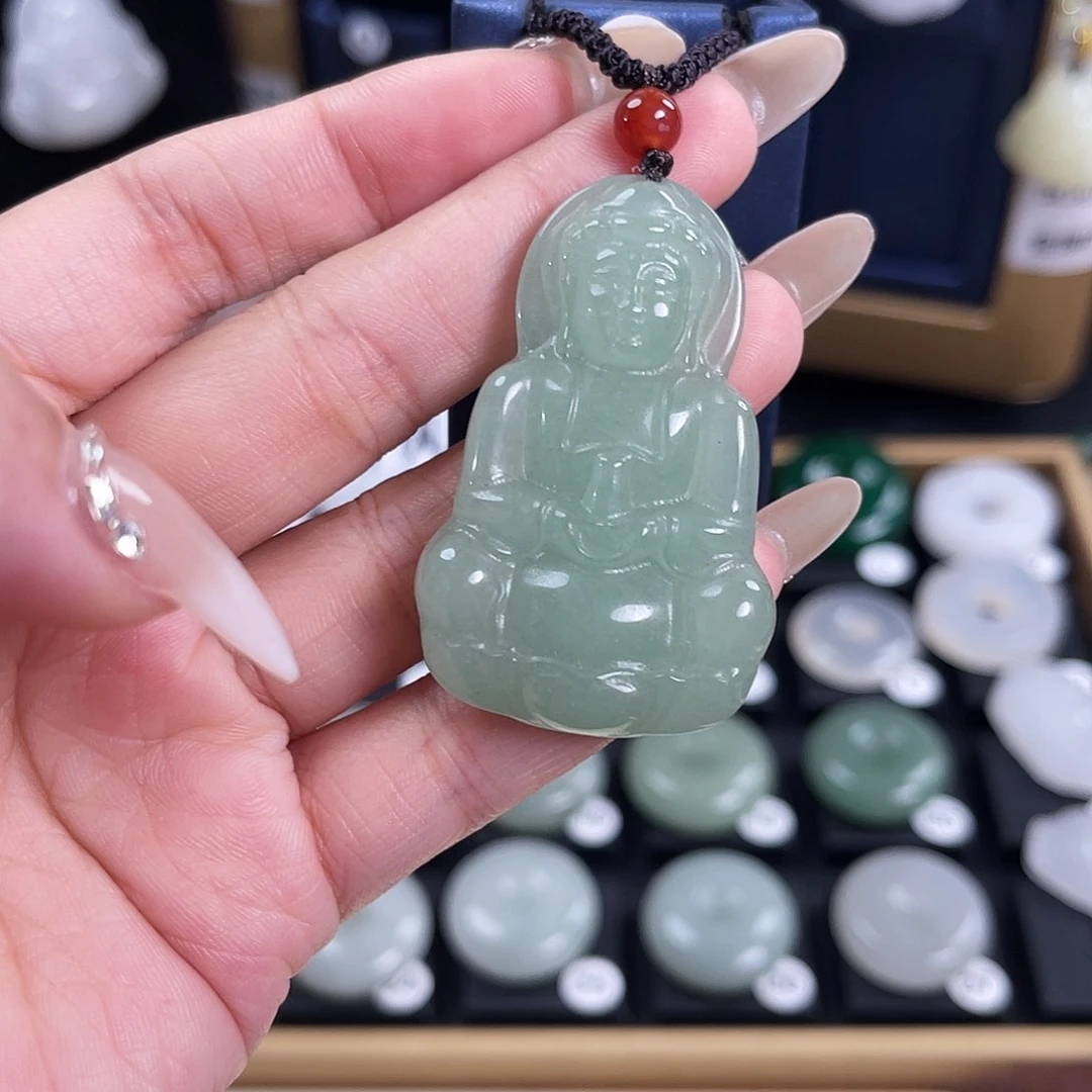 颈饰未镶嵌石英岩玉