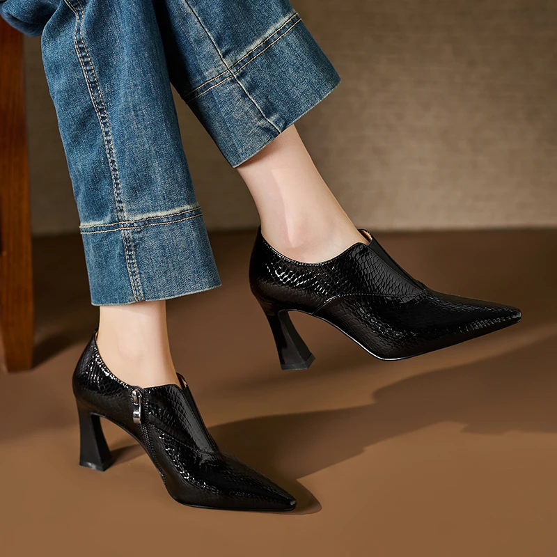 8cm时尚尖头深口气质单鞋漆皮通勤职业粗跟高跟鞋春秋新款工作鞋