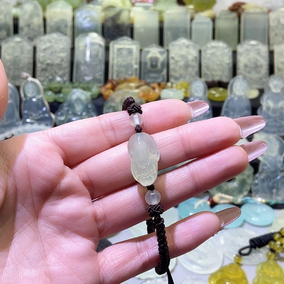 岫玉吊坠未镶嵌吊坠