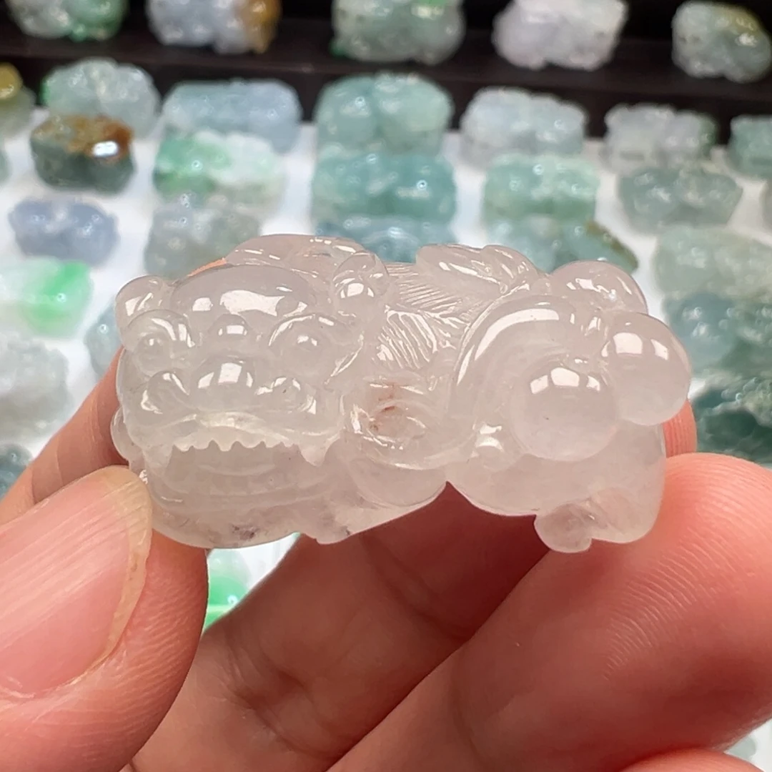 颈饰未镶嵌翡翠貔貅