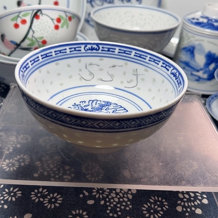 青花玲珑的5.5寸饭碗