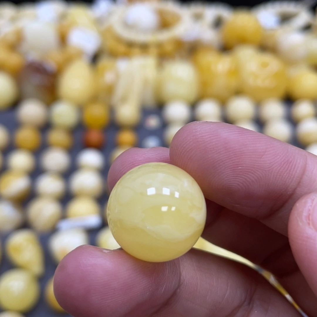 蜜蜡未镶嵌裸石17mm