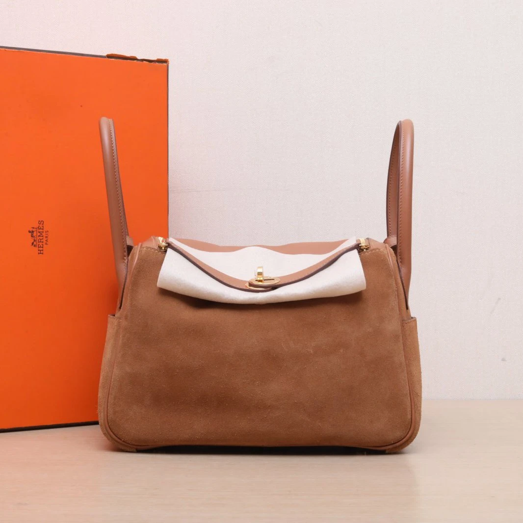 95新 Hermes/爱马仕 双双-Lindy 26 金棕色 Swift皮/麂皮 Z刻