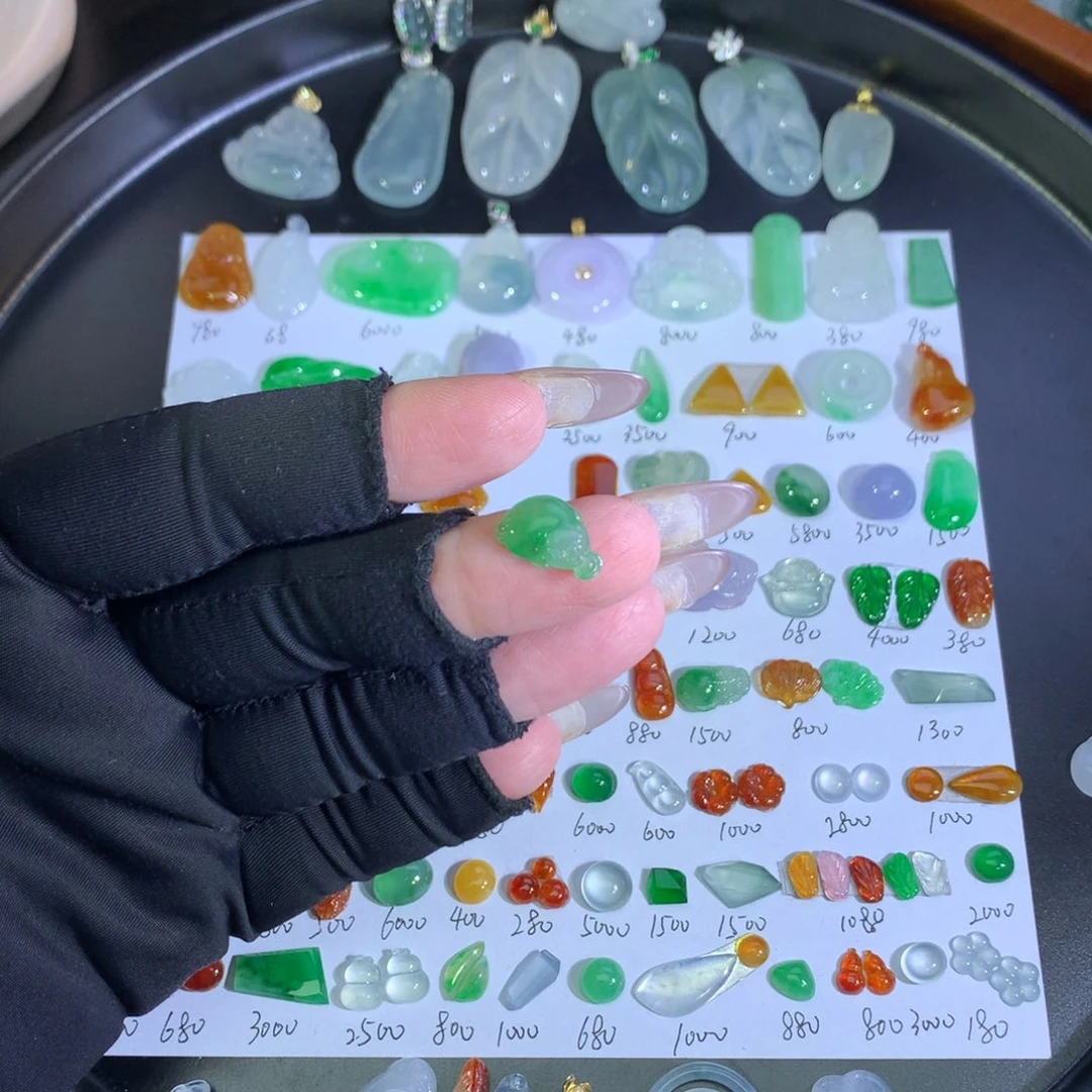 翡翠未镶嵌吊坠(不含链)金蟾