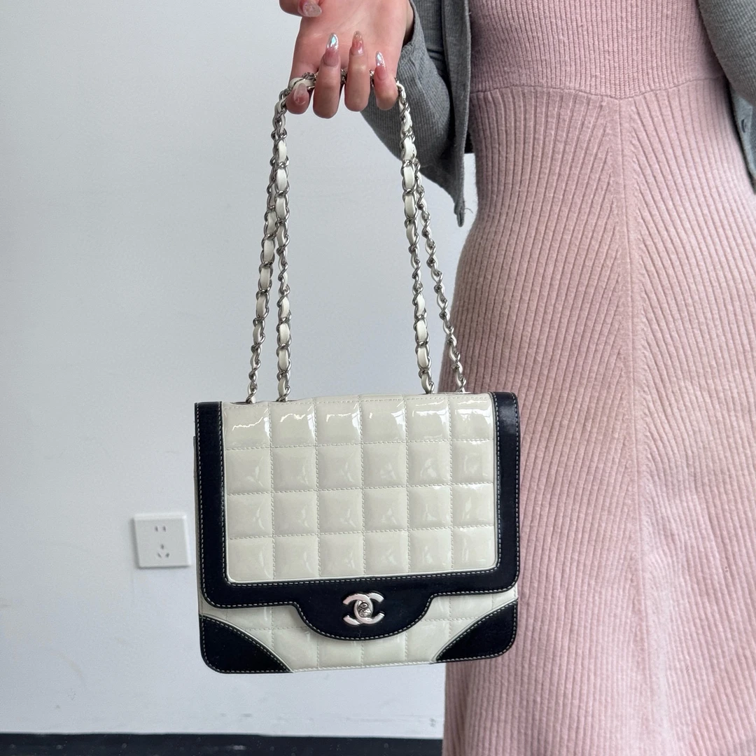 95新 Chanel/香奈儿 chanel奶茶色熊猫拼色冰格cf银标单肩包