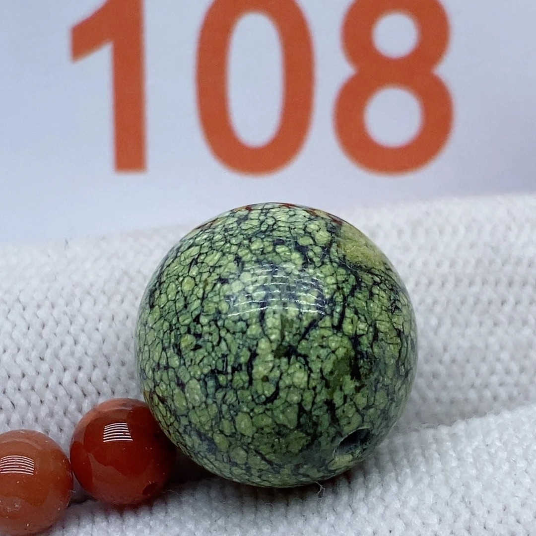 南红玛瑙未镶嵌珠宝奇石