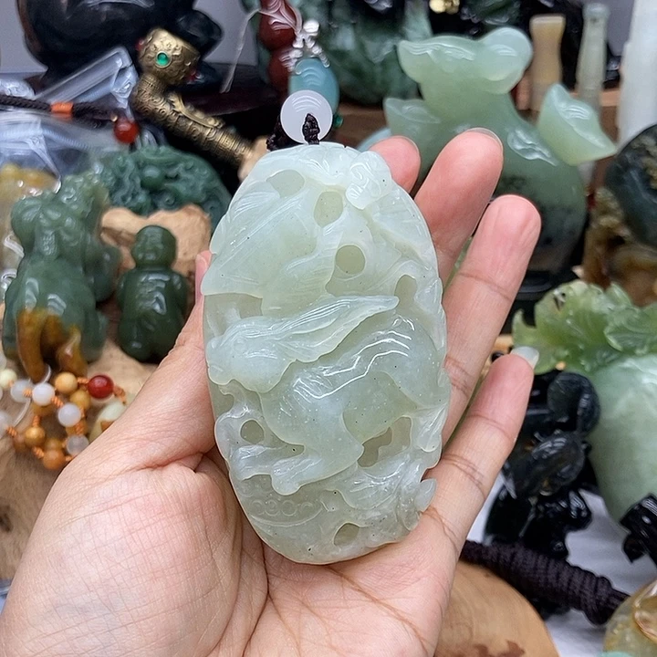 未镶嵌岫玉手把件
