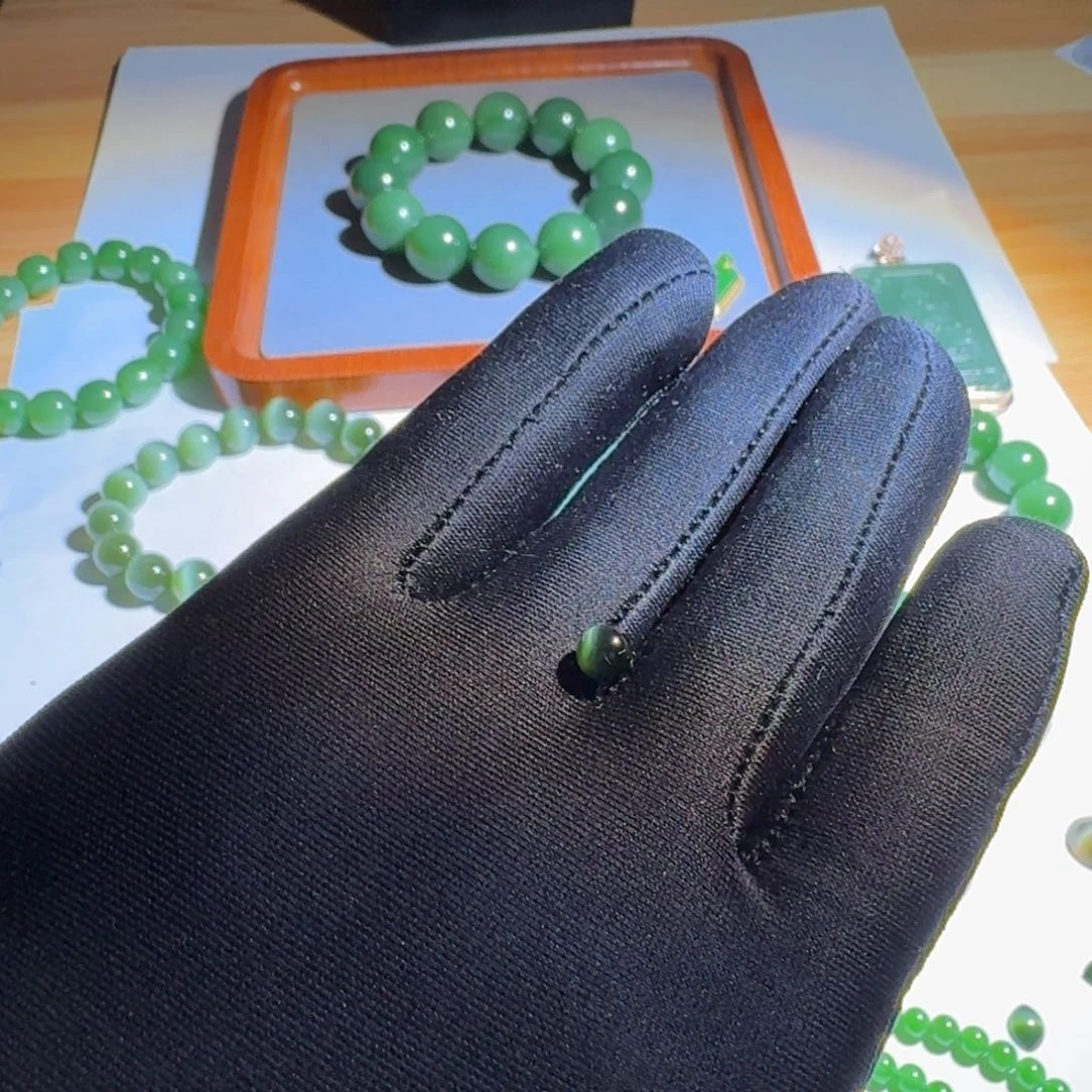 战***胜和田玉（碧玉）未镶嵌珠宝半成品