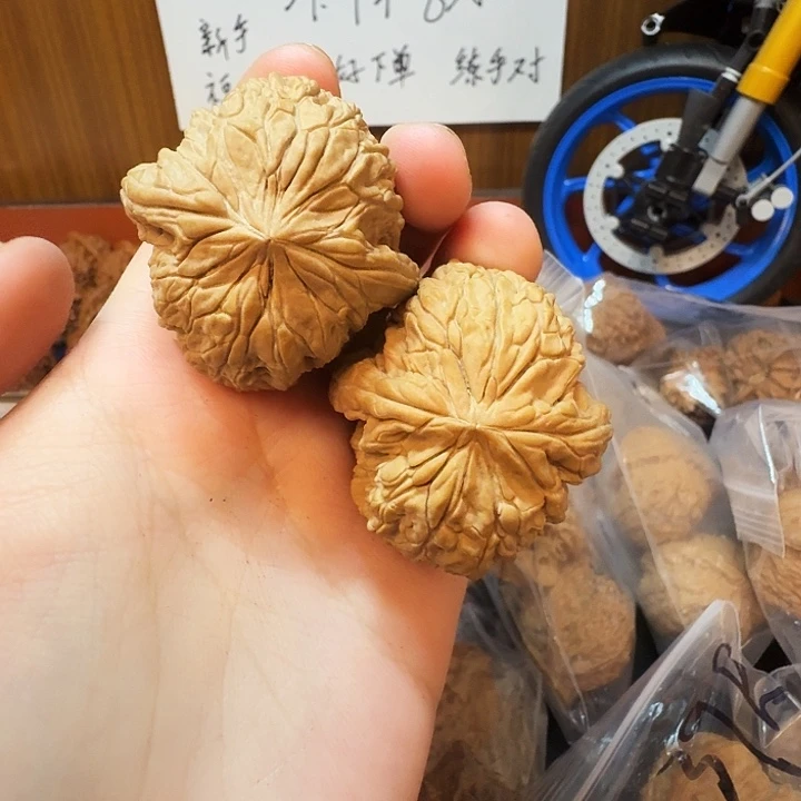 吊坠桃核42尺暴雪